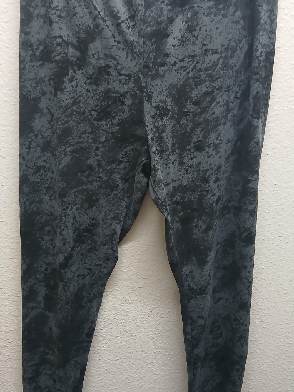 Fashion Nova Womans Crushed Velvet Charcoal Leggings-Large